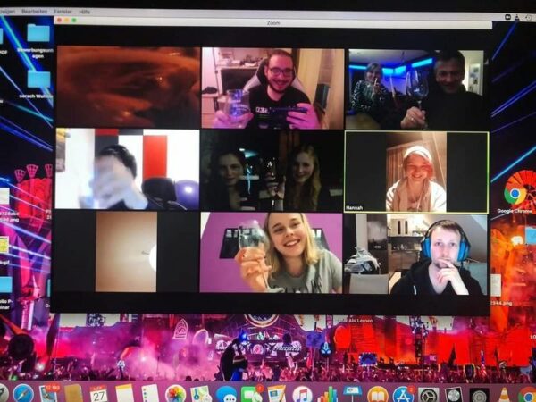 Online Socializing: Kalsarikännit Video Chat #InternationalCubeDay